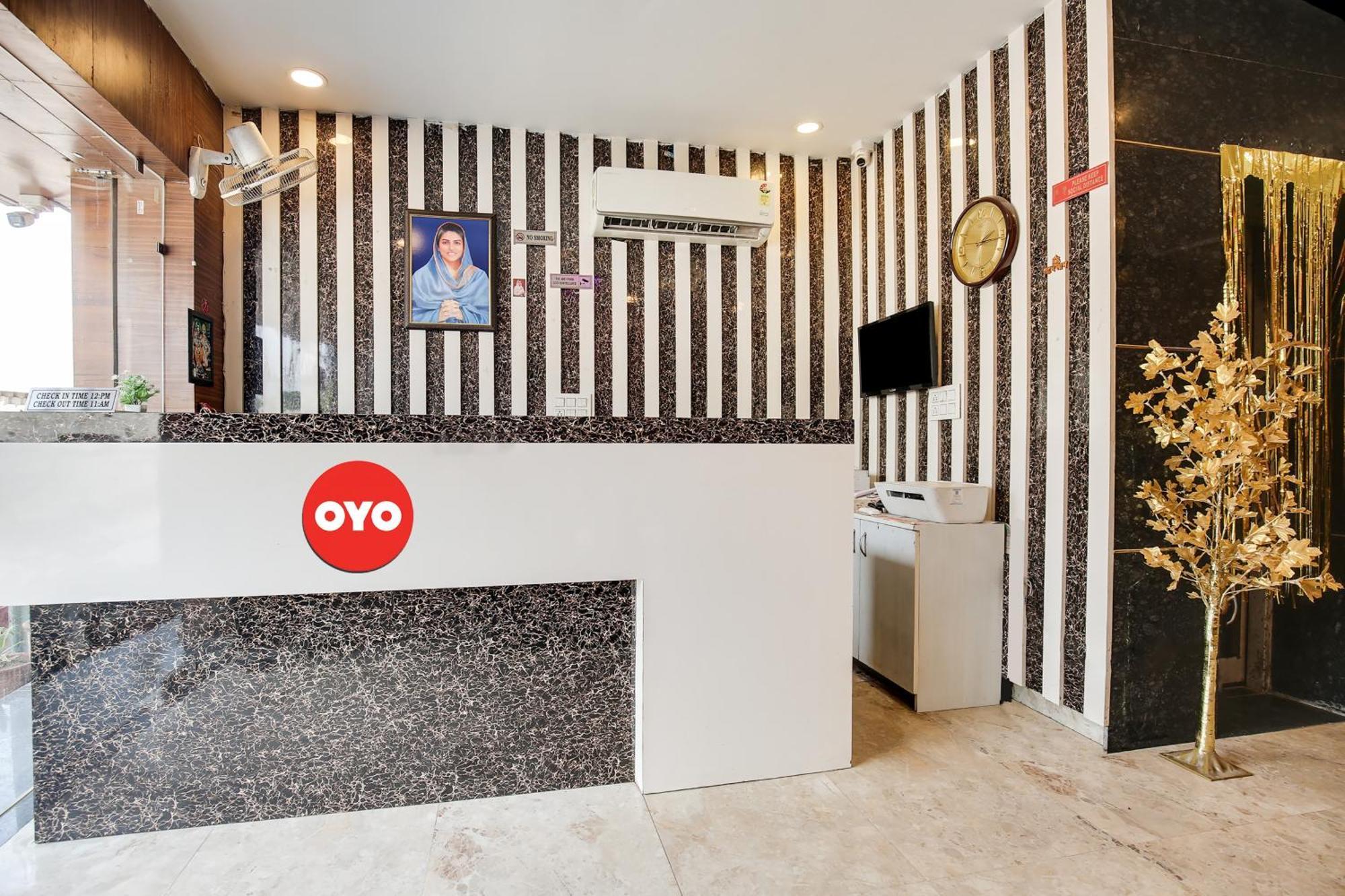 Hotel O Av Continental Zirakpur Luaran gambar