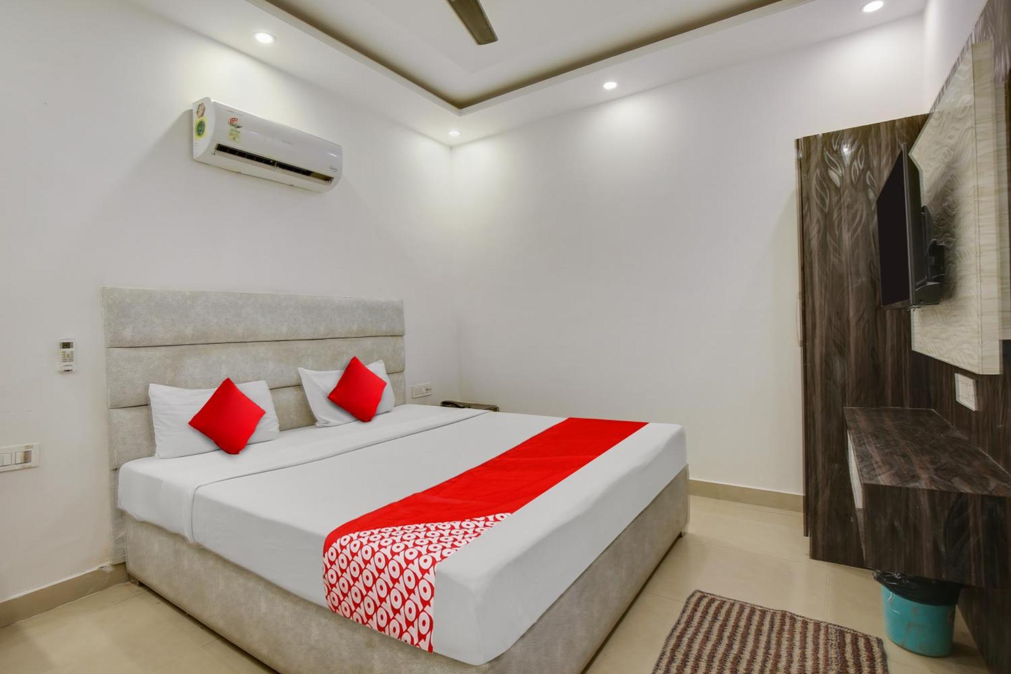 Hotel O Av Continental Zirakpur Luaran gambar