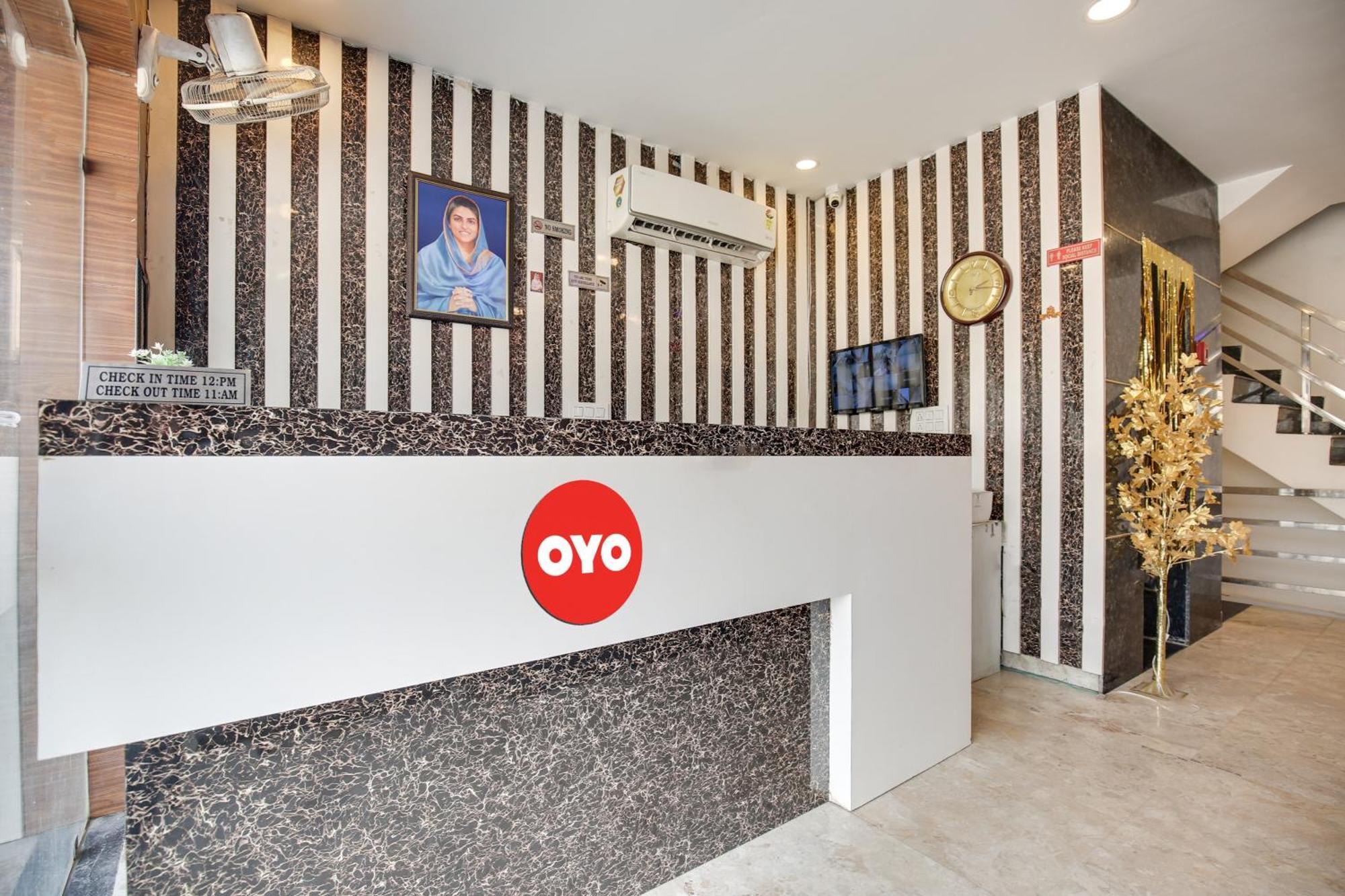 Hotel O Av Continental Zirakpur Luaran gambar