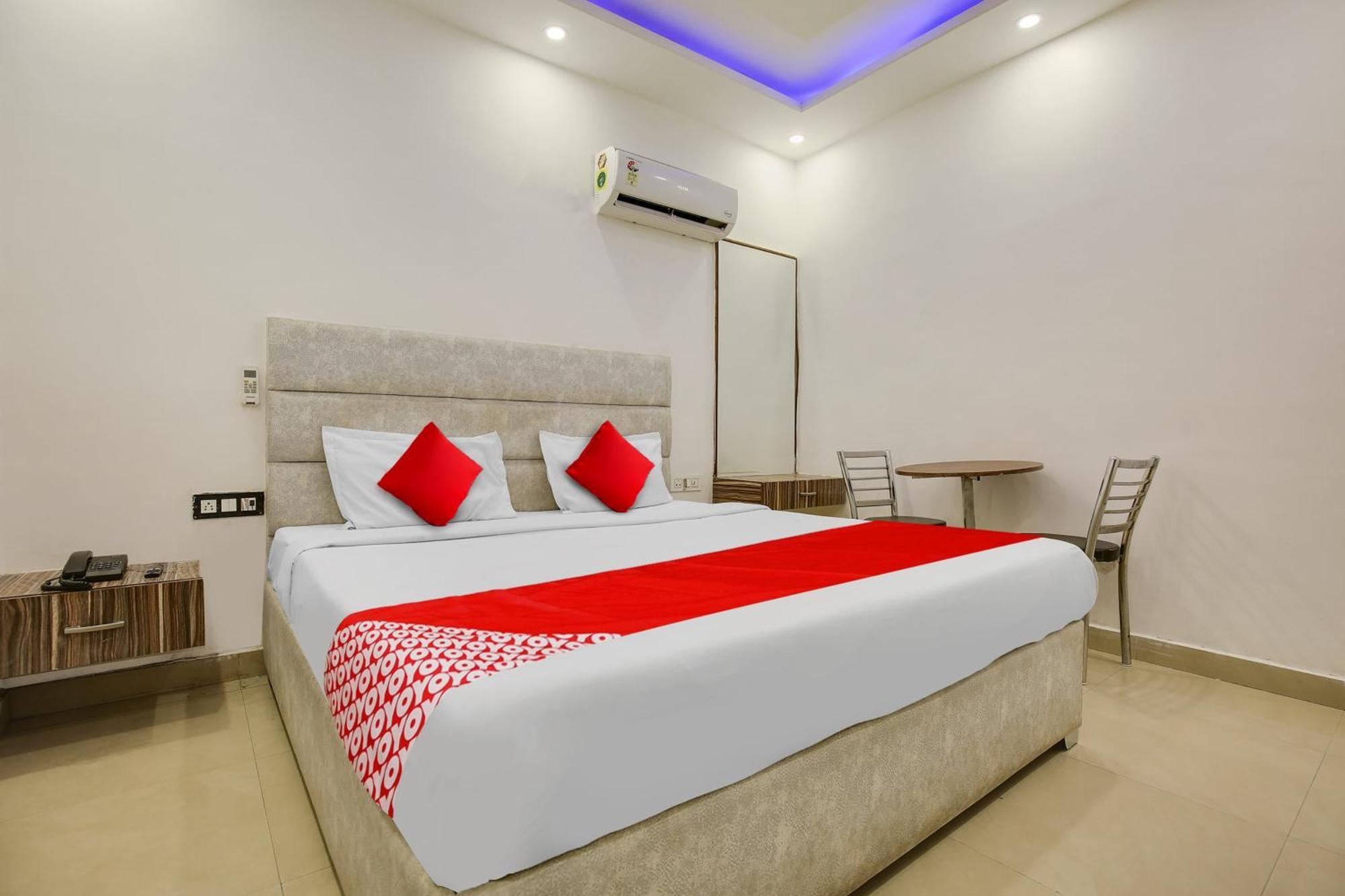 Hotel O Av Continental Zirakpur Luaran gambar