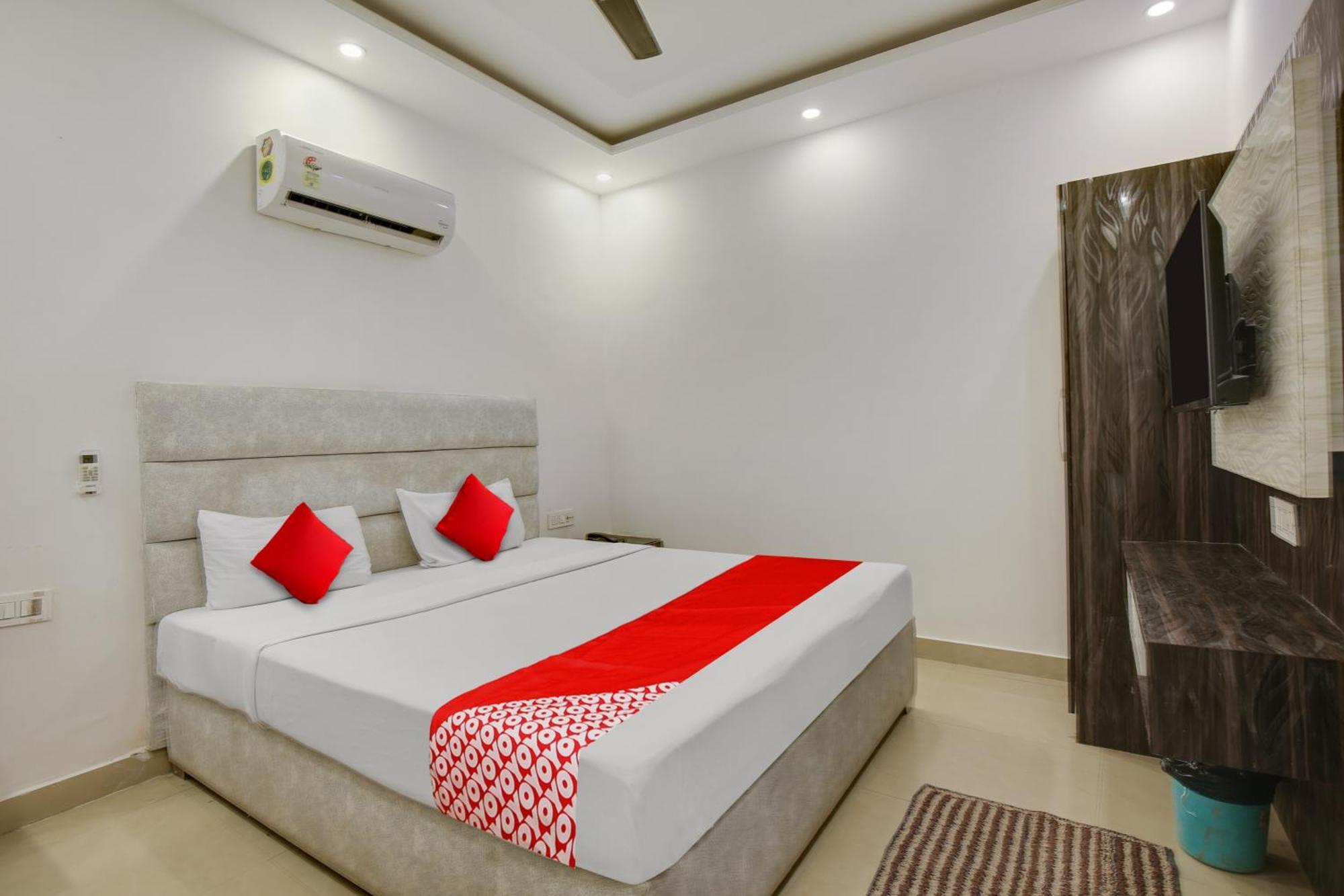 Hotel O Av Continental Zirakpur Luaran gambar